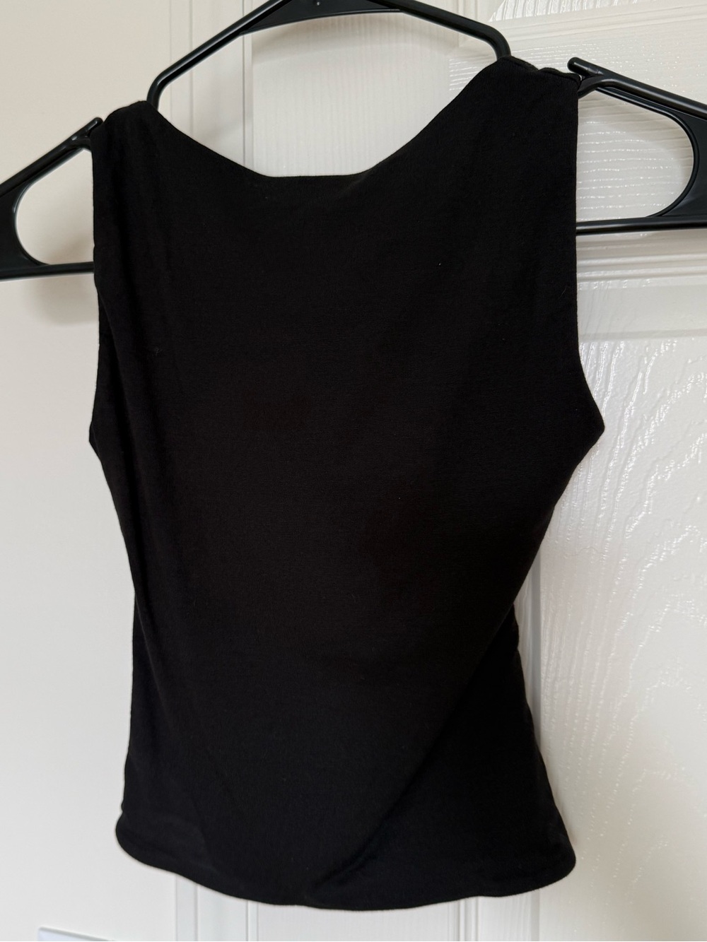 Oh Polly Classic Black Backless Women's Tank Top